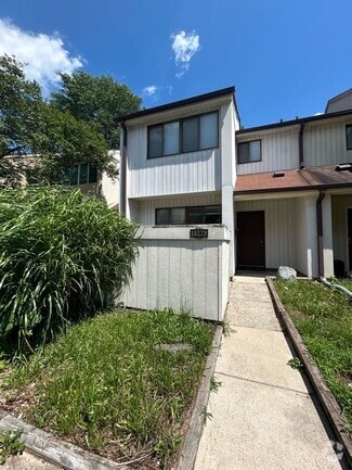 Building Photo - 15279 Lodge Terrace
