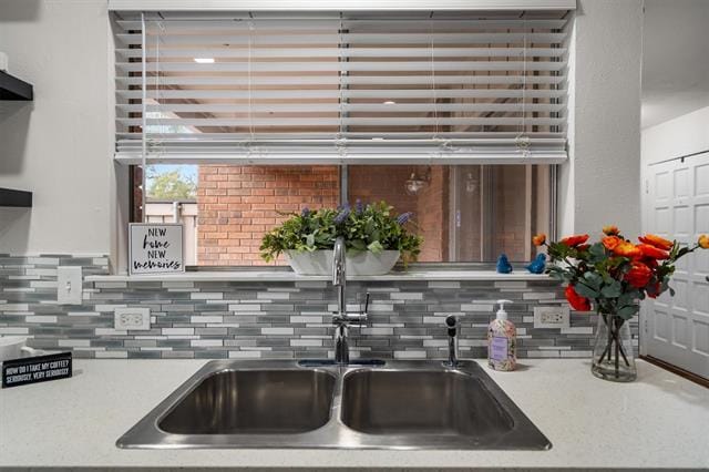 Foto del edificio - 2808 Escada Dr