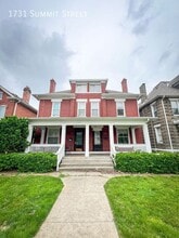 Building Photo - 1731 Summit St