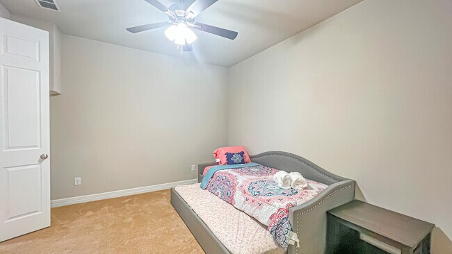 Foto del edificio - 2114 Partridgeberry Ln