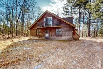 Building Photo - 10361 Cedar Falls Rd