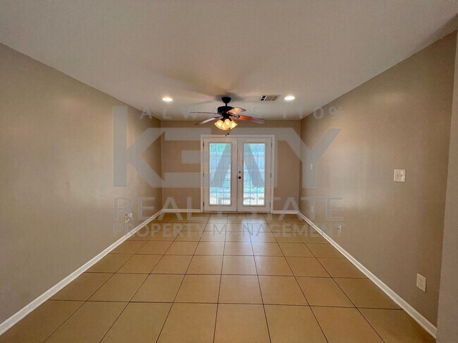 Building Photo - COMING SOON! 3 Bedroom Home in Fox Run!