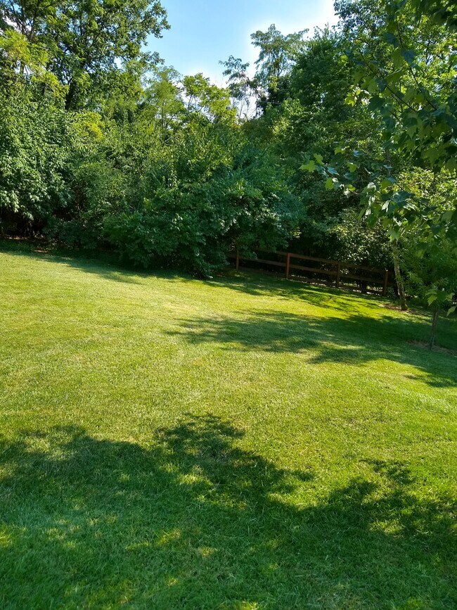 1449 Urlage Dr, Burlington, KY 41005 House Rental in Burlington, KY