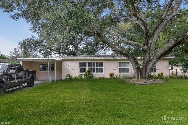 Building Photo - 4016 Waring Dr