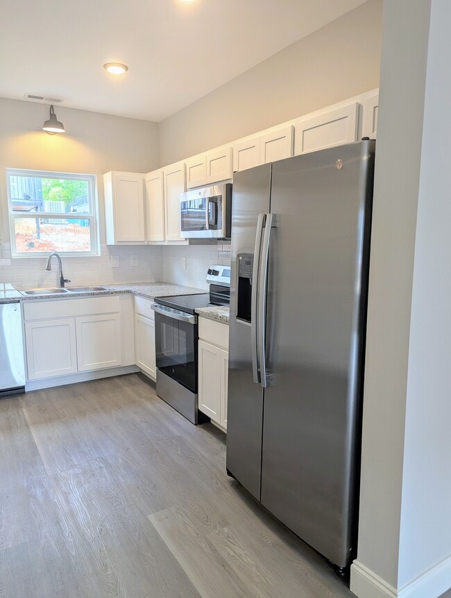 Stainless Steel Appliances - Dawson Creek Apartments