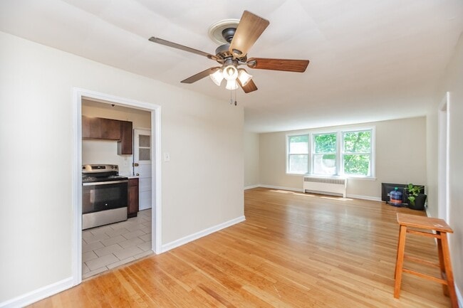 Foto del edificio - 1143 E 50th St