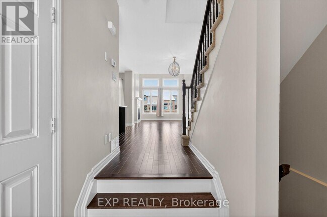 Photo du bâtiment - 529 Rowers Way