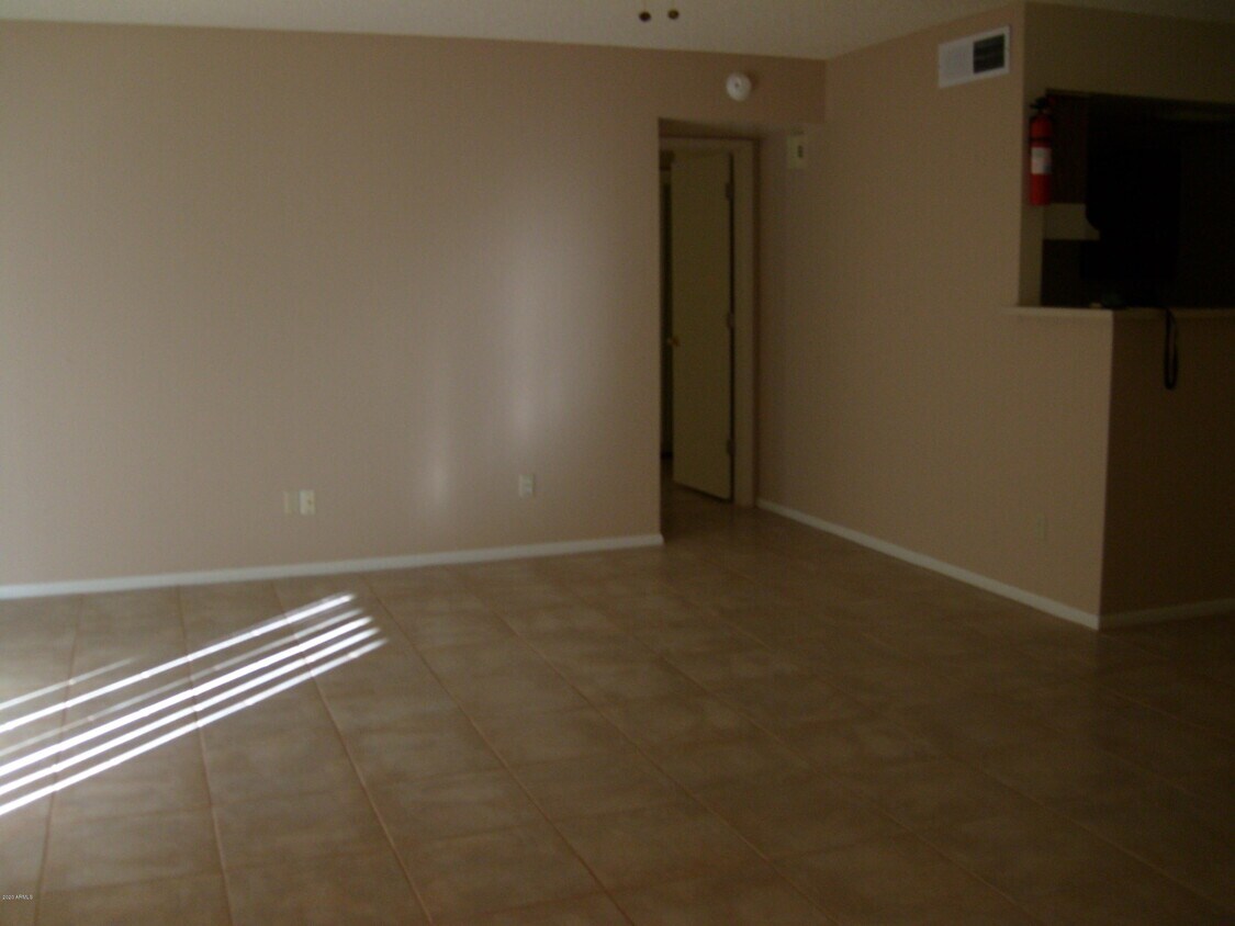 Foto principal - 4608 W Maryland Ave