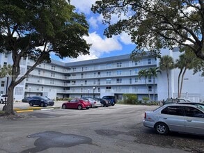 Building Photo - 1402 NW 80th Ave