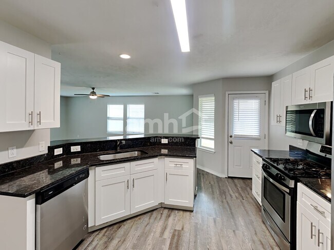 Foto del edificio - 13323 Ambrosa Dr