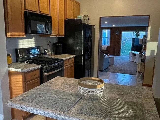 Building Photo - 926 N 12th St