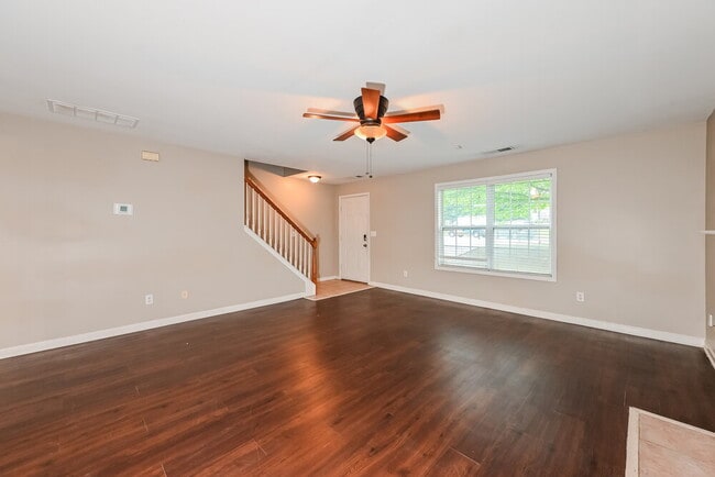 Building Photo - 854 Langley View Ct