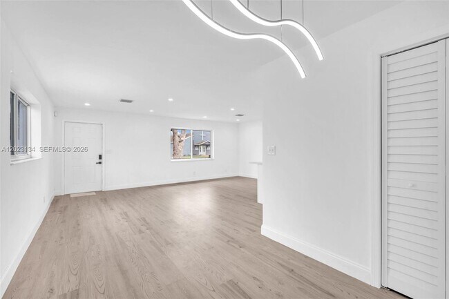 Foto del edificio - 2572 NW 20th St