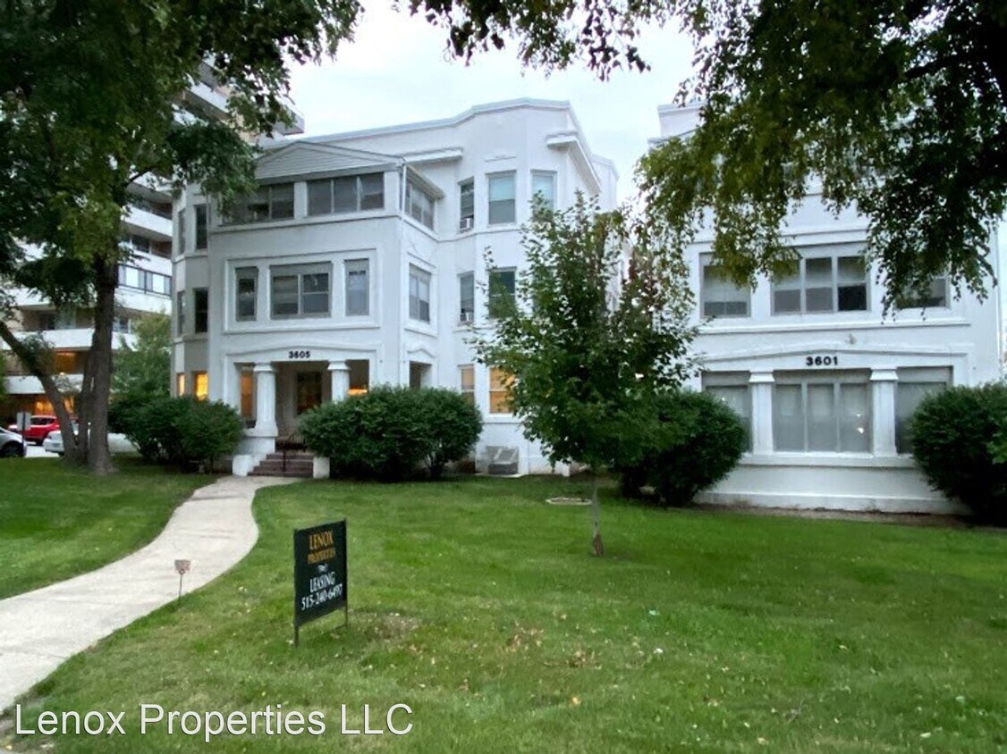 Primary Photo - 3601 Grand Ave