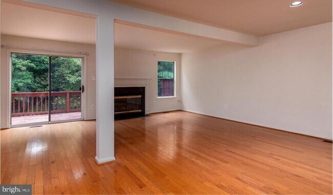 Foto del edificio - 8734 Ruppert Ct