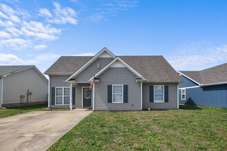 Building Photo - 529 Oakmont Dr