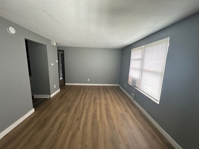 Foto del edificio - Section 8 Vouchers accepted for 1 Bedroom ...
