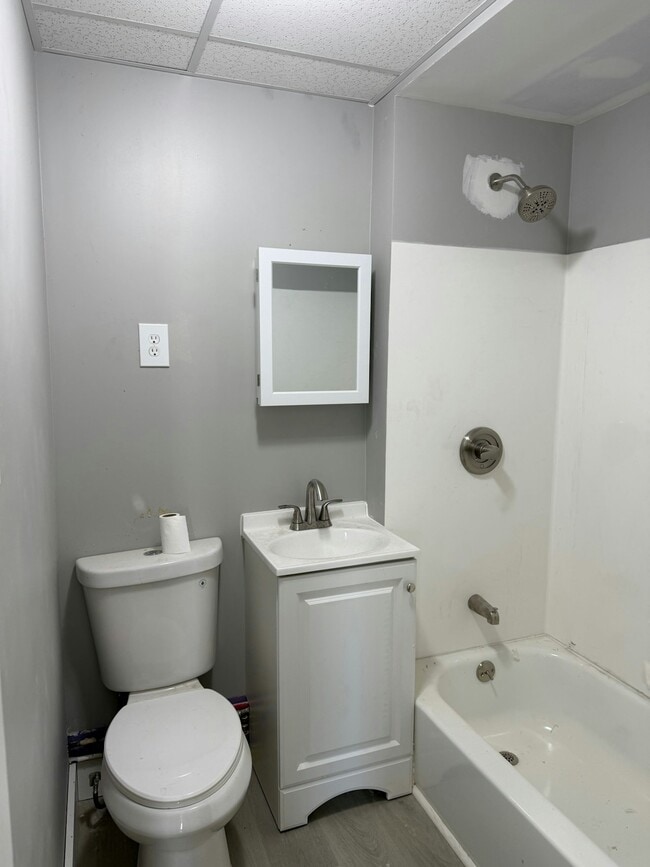 Building Photo - 137 Orange St