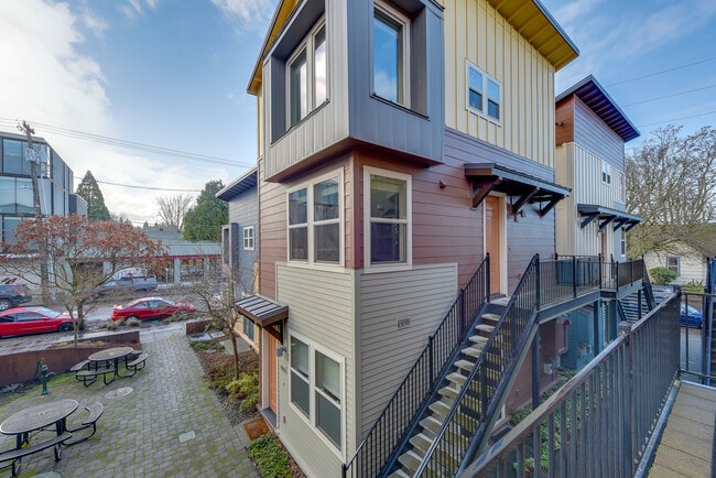 Building Photo - 4309 SE Division St