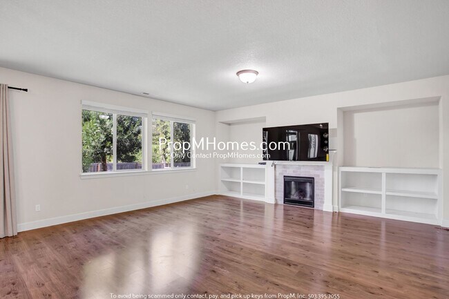 Foto del edificio - Luxury Four Bedroom Home in SW! Hot Tub In...