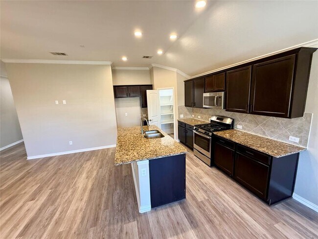 Foto del edificio - 4512 Chestnut Meadows Bend