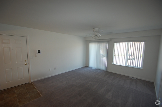 Living Room - Lake Pointe Village Apartments