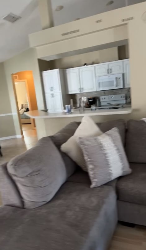 Foto del edificio - 5256 Frost Rd