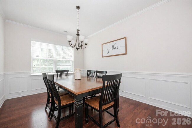 Foto del edificio - 10391 Hillsborough St