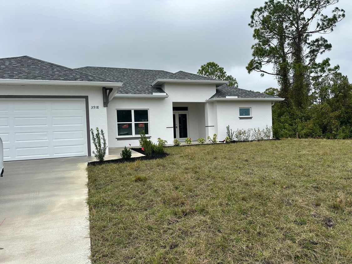 Primary Photo - Recently Reduced!! Brand New Construction ...