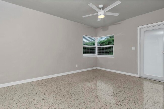 Building Photo - 17 Ocean Breeze