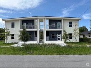 Building Photo - 511 SW 1st Ave