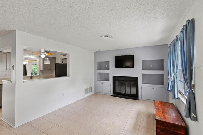 Foto del edificio - 40319 Orange Cir