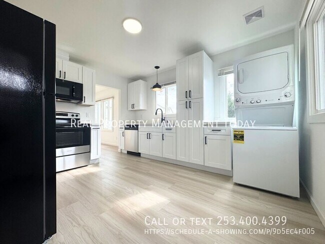 Foto del edificio - 8420 1/2 South Tacoma Way-1