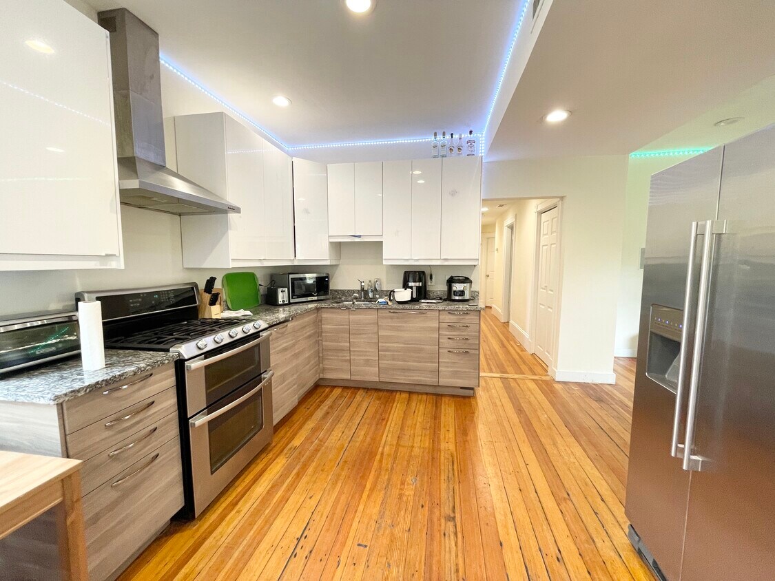 Foto principal - 112 Hillside St