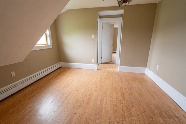 Building Photo - 132 B Cedar St