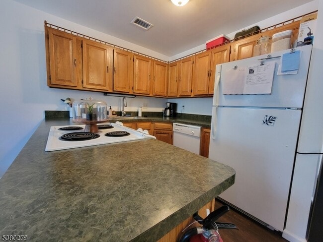 Building Photo - 272 US-206