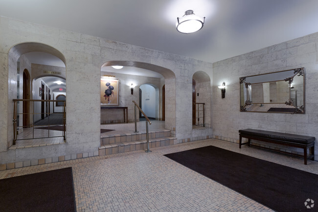 Foto del edificio - 1914 N Prospect Ave