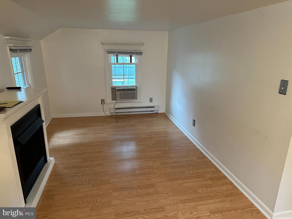 Foto principal - 14822 Charmian Rd
