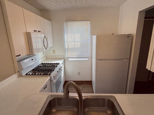 Foto del edificio - 2 Bedroom, 1 Bath Condo in Blacklick
