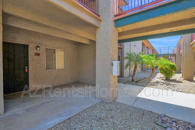 Foto del edificio - 4354 N 82nd St