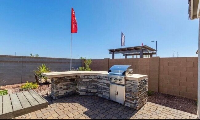 Foto del edificio - 17976 W Jones Ave