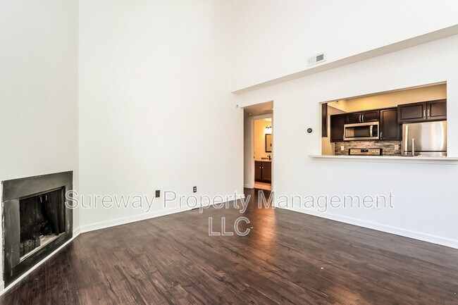 Foto del edificio - 806 Gregorys Way