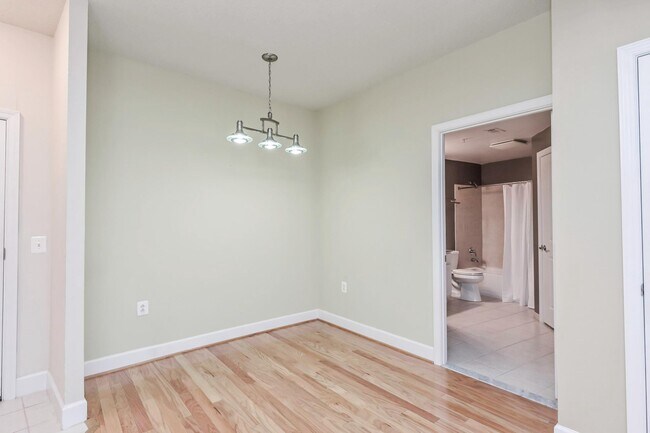 Building Photo - 3600 S Glebe Rd