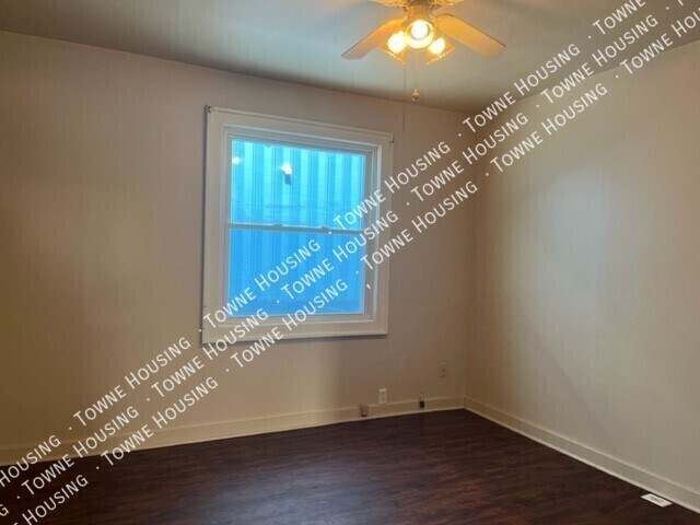 Building Photo - 200 Ironton St