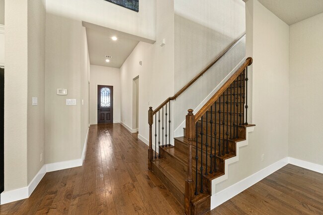 Building Photo - 1411 Nicholas Cove