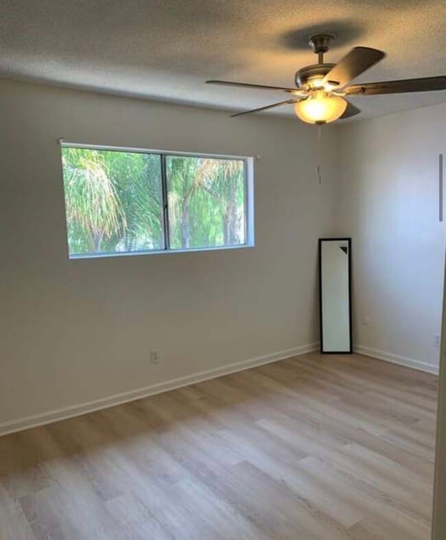 Building Photo - 926 S Ford Blvd