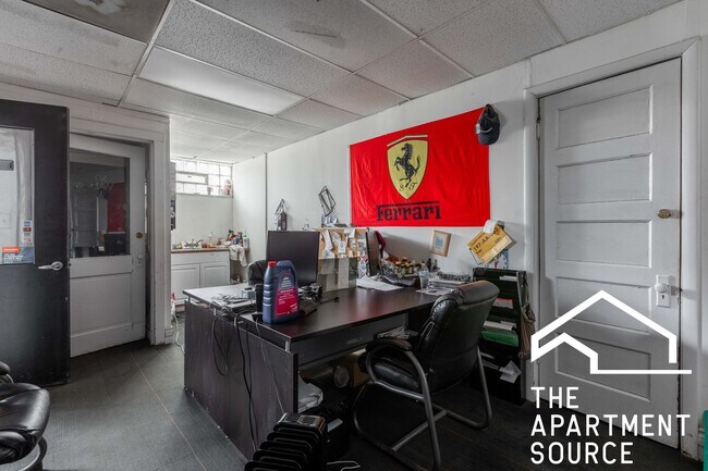 Foto del edificio - 3515 W Armitage Ave