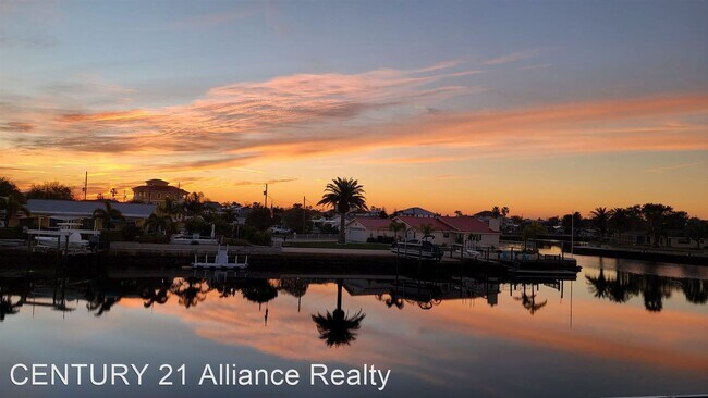 Building Photo - 3 br, 2.5 bath House - 3195 Gulf Winds Circle