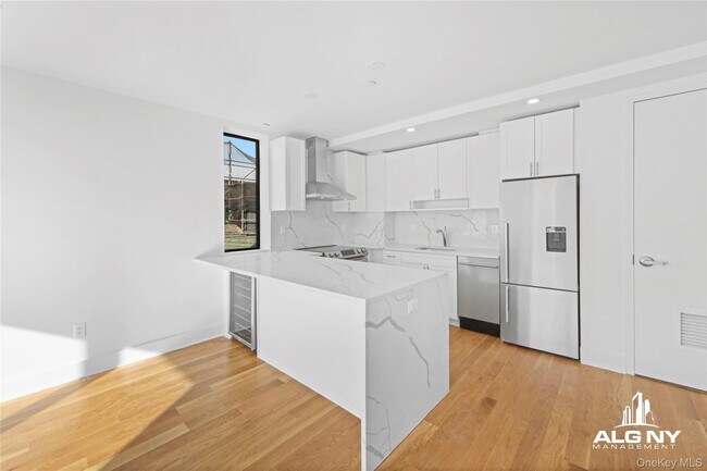 Foto del edificio - 1-83 Beach 101st St