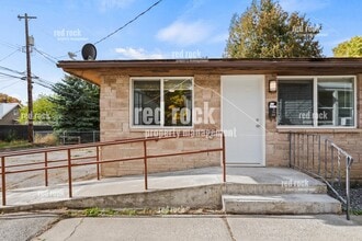 Building Photo - 2424 E Diamond Ave